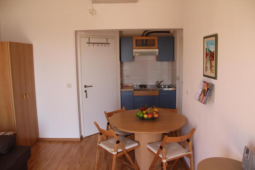 Studio Apartments Andrijana Mlini Cameră foto